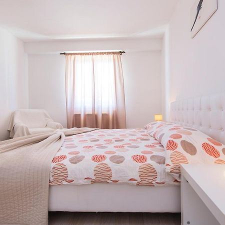 Apartmani Xenia & Desiderio ブゼト エクステリア 写真