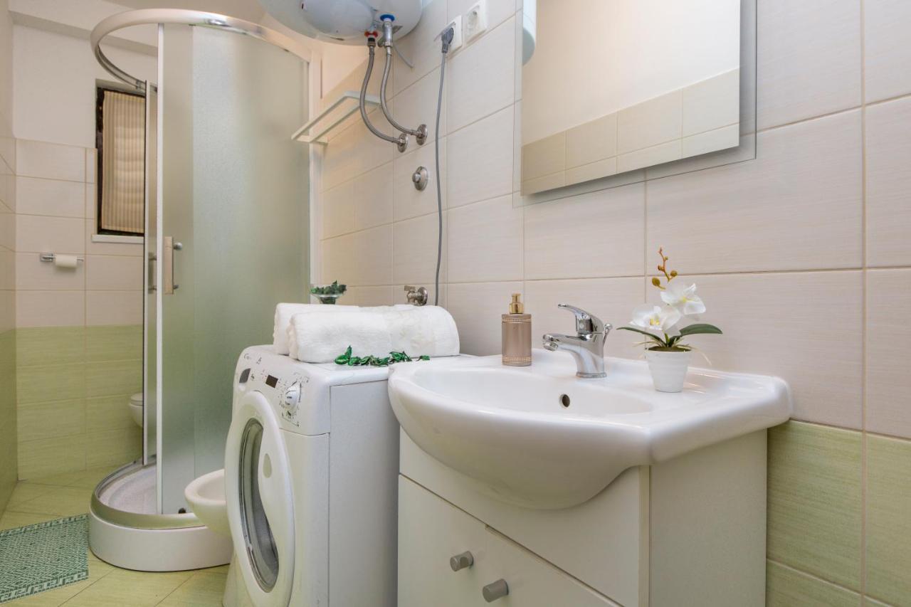 Apartmani Xenia & Desiderio ブゼト エクステリア 写真