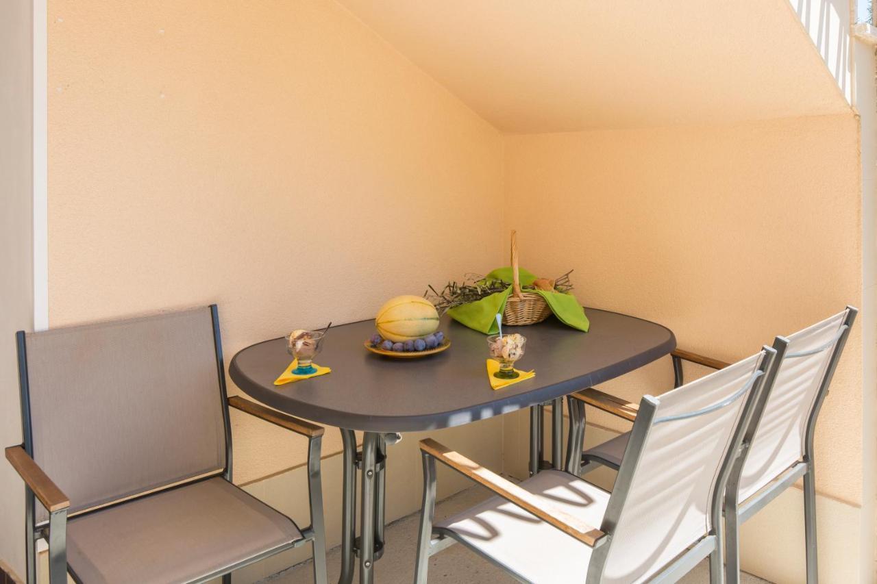 Apartmani Xenia & Desiderio ブゼト エクステリア 写真
