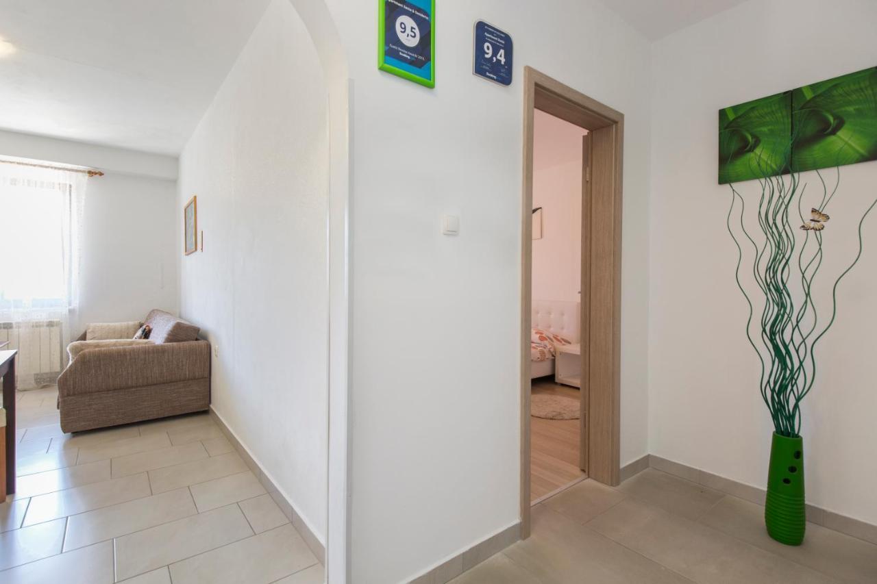 Apartmani Xenia & Desiderio ブゼト エクステリア 写真
