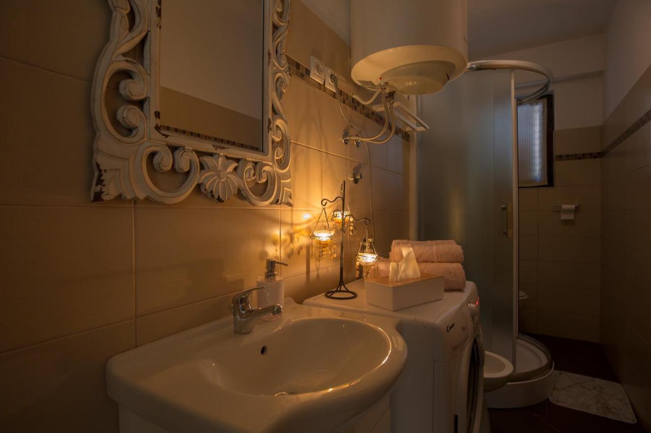 Apartmani Xenia & Desiderio ブゼト エクステリア 写真